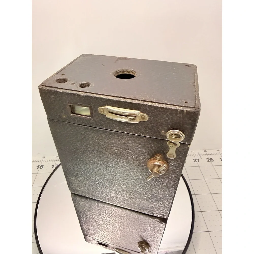 Vintage Kodak No. 2A Brownie Box Camera - Model B (Eastman Kodak Co.)